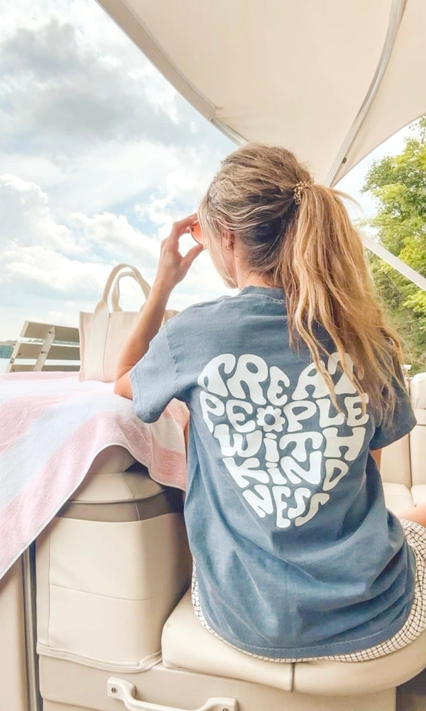 Be Kind Graphic Tee
